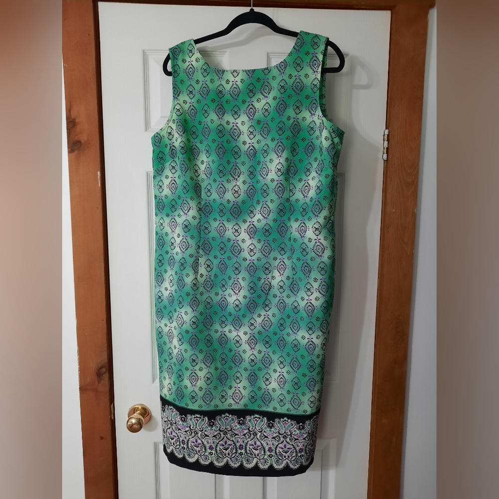 Sag Harbor Plus Size Shift Dress
